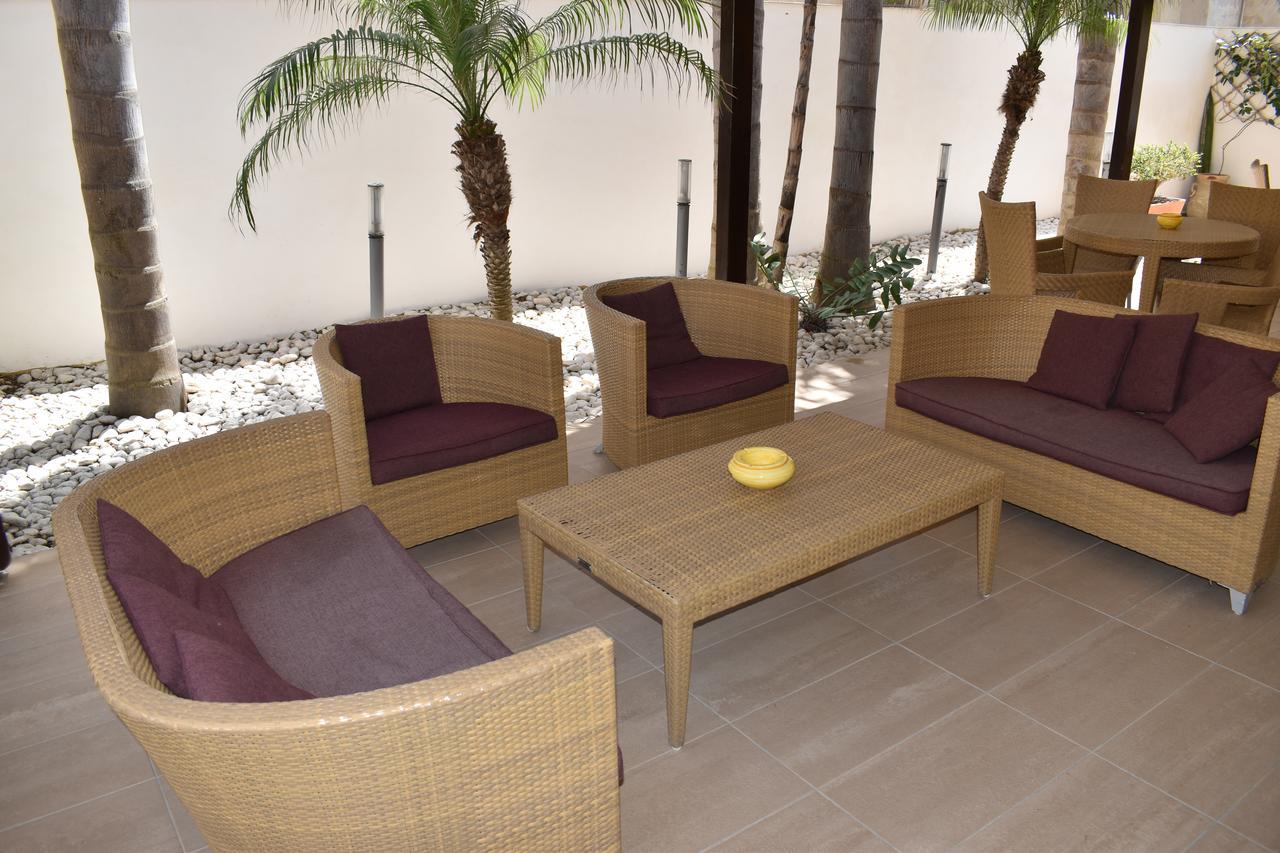 Hotel Il Portico Favignana Exterior photo
